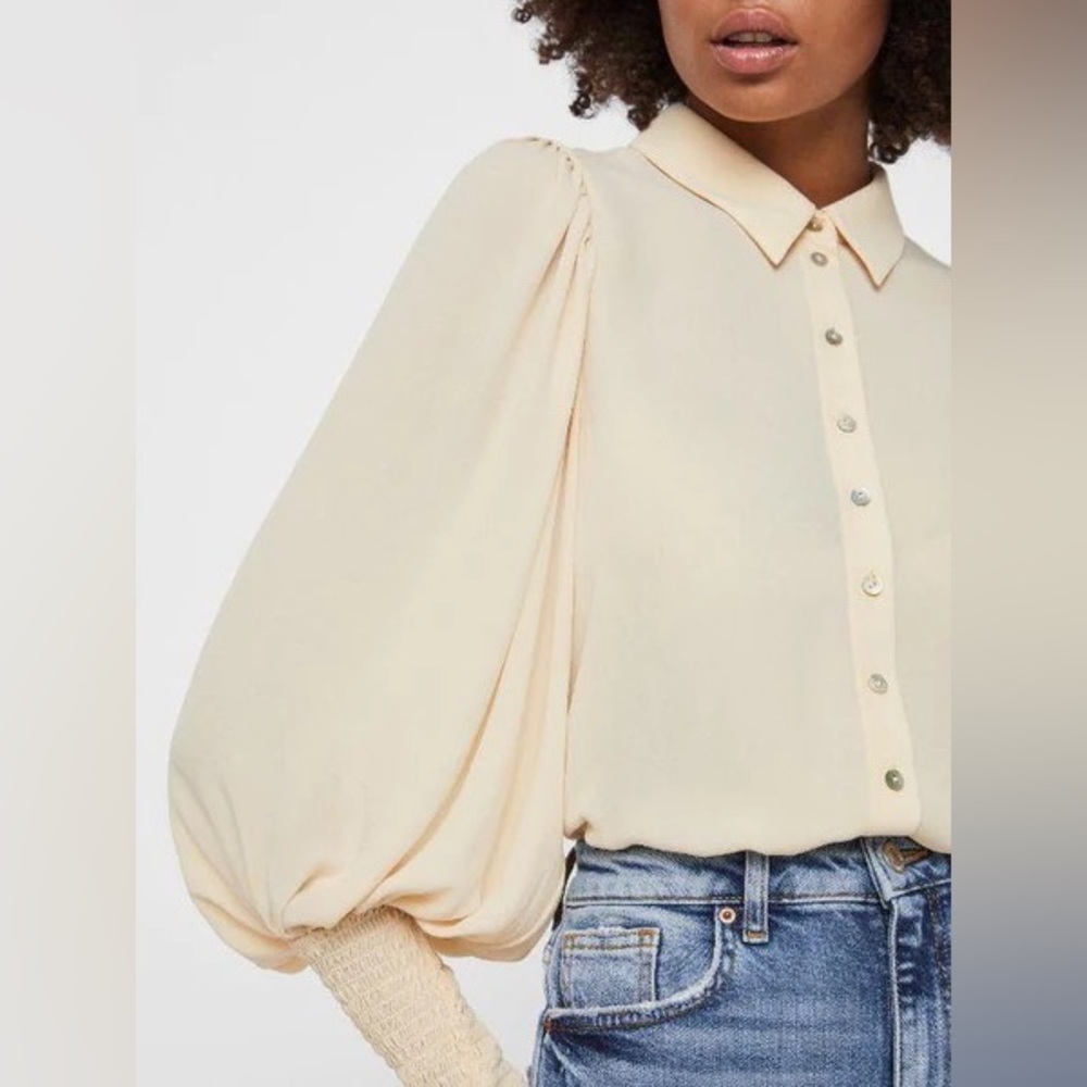 (Black) Vero moda Zigga smocked blouse NWT XS